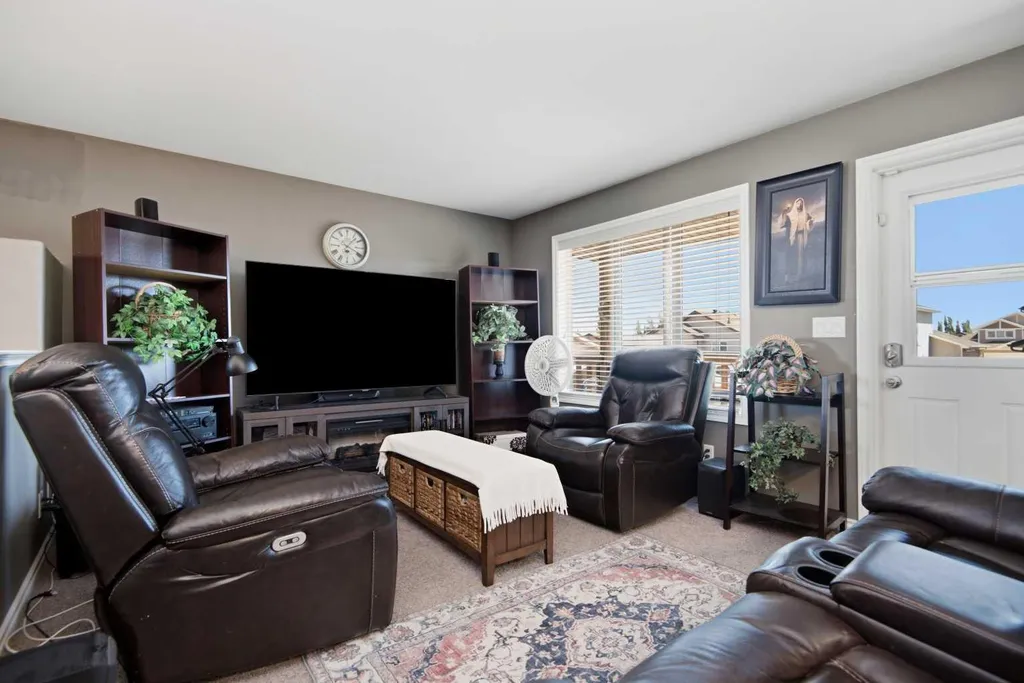 56 Heron Court Penhold AB T4G 0G5