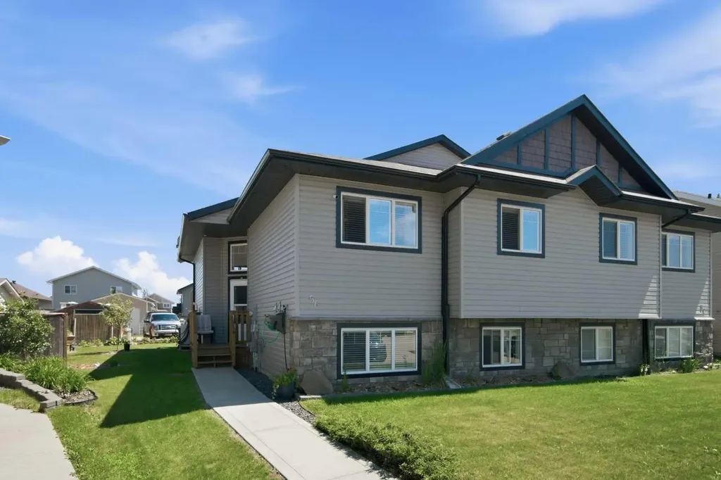 56 Heron Court Penhold AB T4G 0G5
