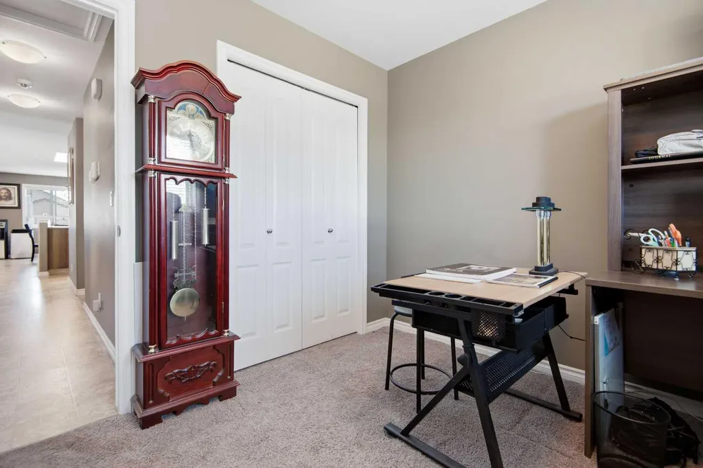 56 Heron Court Penhold AB T4G 0G5