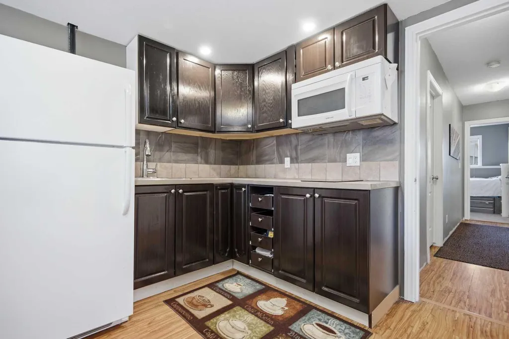 56 Heron Court Penhold AB T4G 0G5