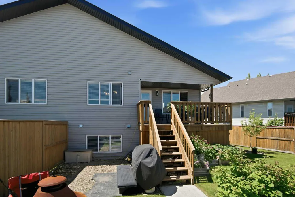 56 Heron Court Penhold AB T4G 0G5