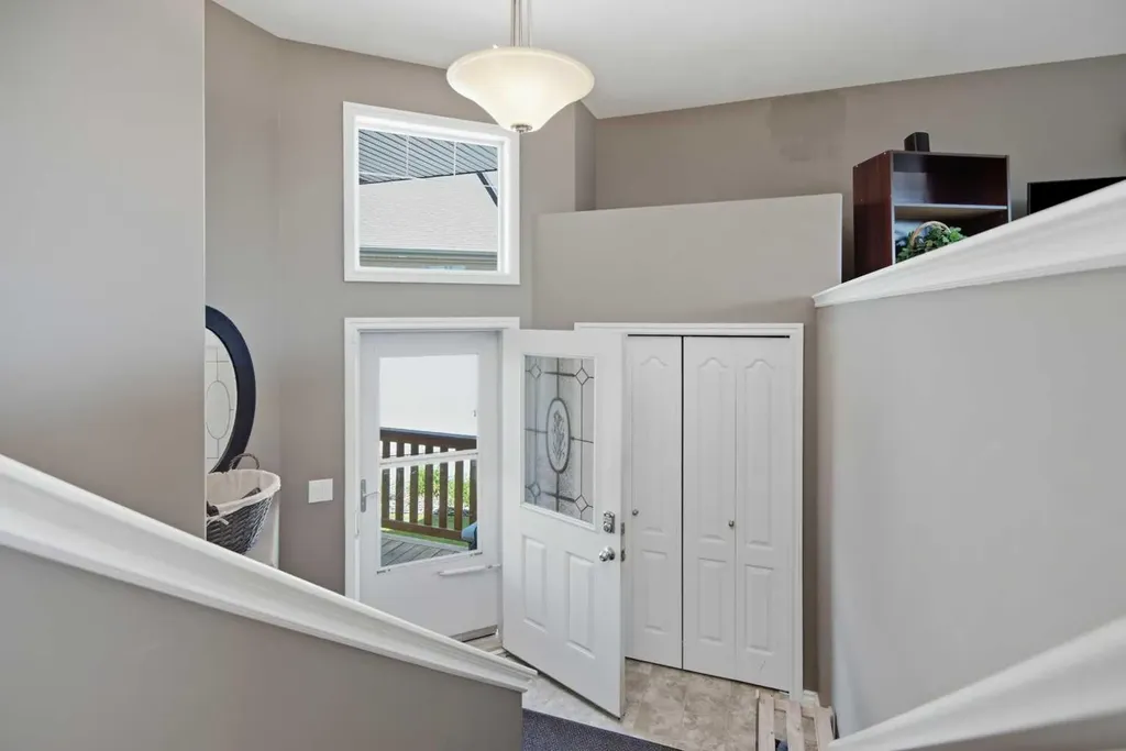 56 Heron Court Penhold AB T4G 0G5