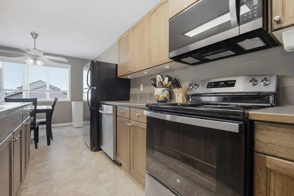 56 Heron Court Penhold AB T4G 0G5