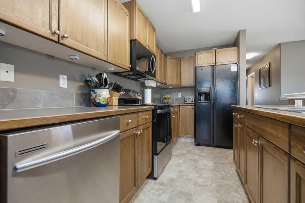 56 Heron Court Penhold AB T4G 0G5