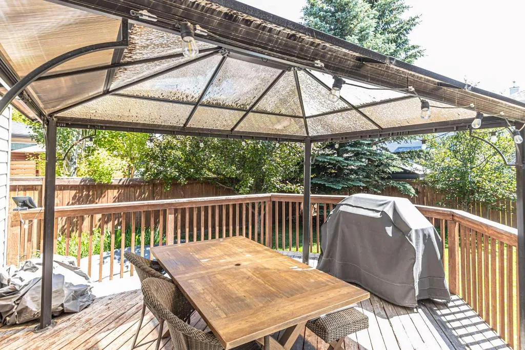 88 Tuscany Ravine Crescent NW Calgary AB T3L 2X2