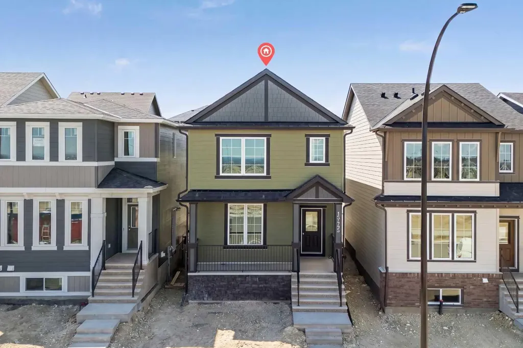 15445 45 Street SW Calgary AB T2Y 1E2