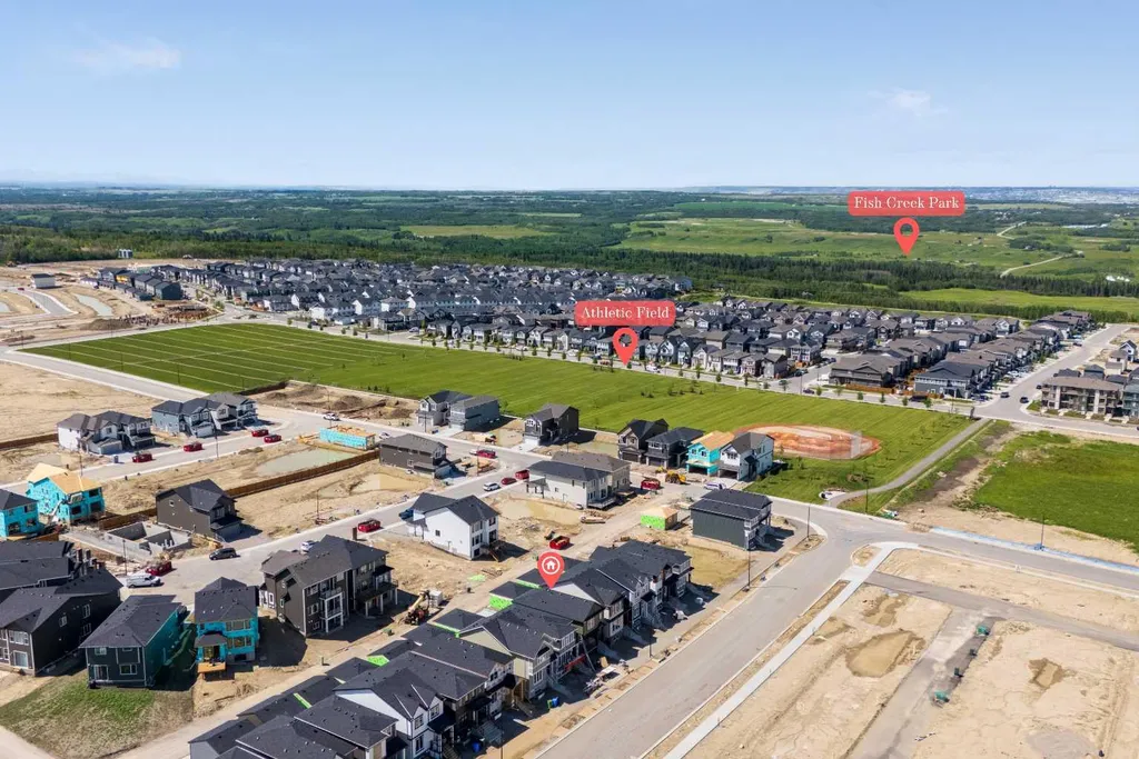 15445 45 Street SW Calgary AB T2Y 1E2