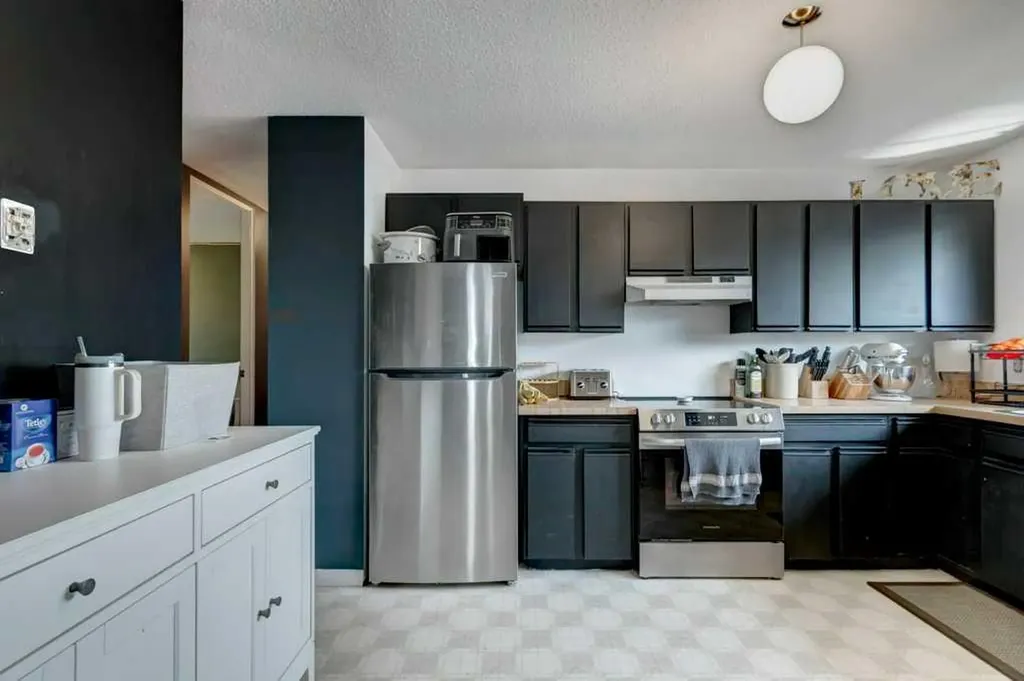 14 Mist Road SW High River AB T1V 1C4