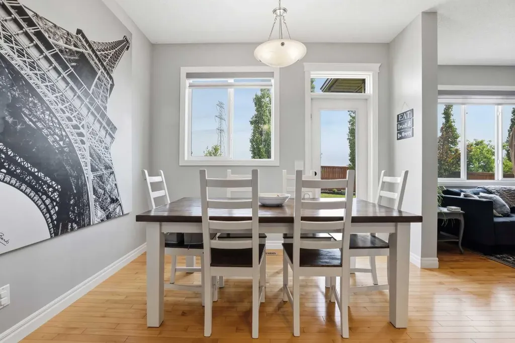 109 Evansdale Landing NW Calgary AB T3P 0C7