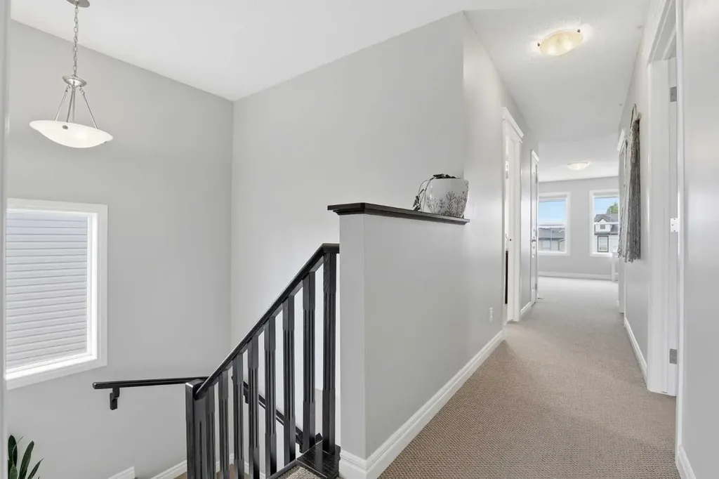 109 Evansdale Landing NW Calgary AB T3P 0C7