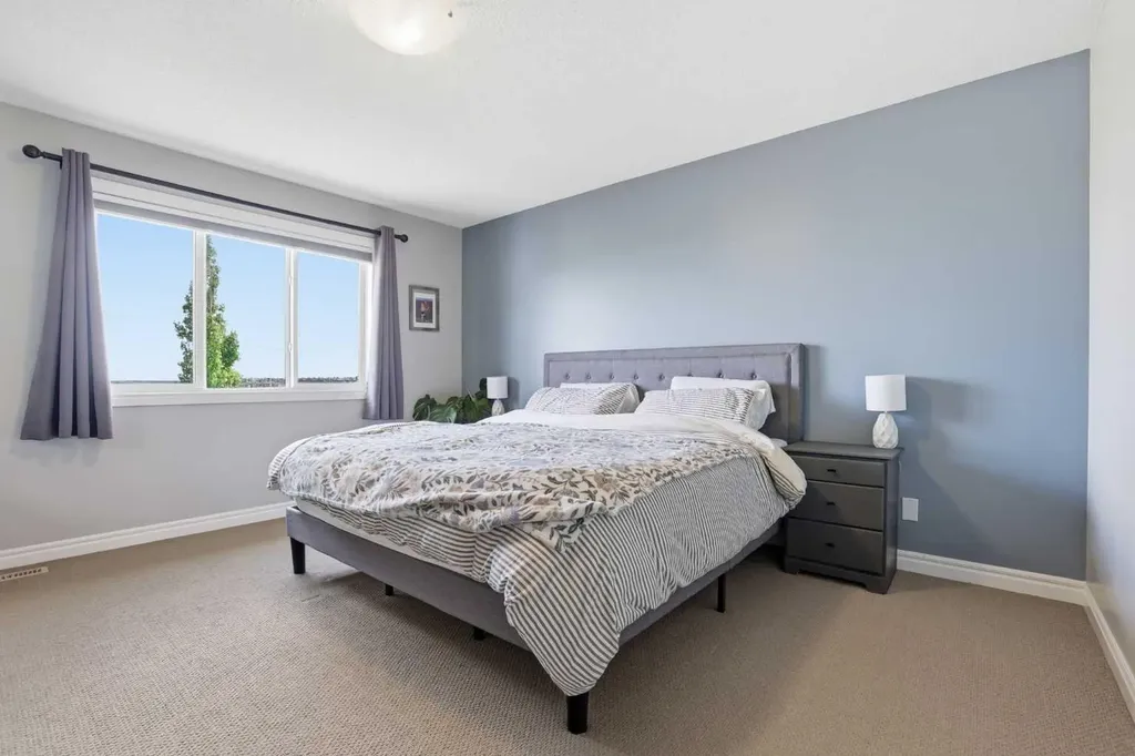109 Evansdale Landing NW Calgary AB T3P 0C7