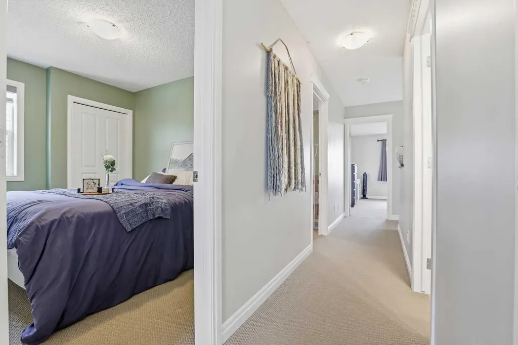109 Evansdale Landing NW Calgary AB T3P 0C7