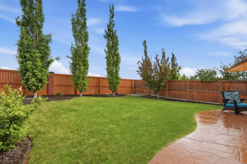 109 Evansdale Landing NW Calgary AB T3P 0C7
