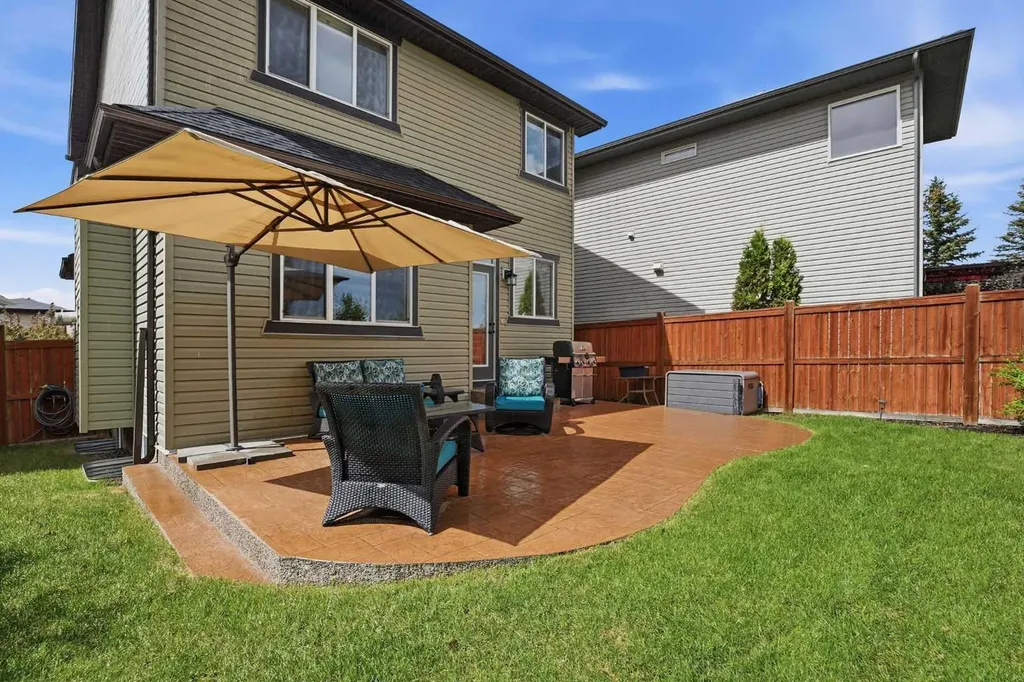 109 Evansdale Landing NW Calgary AB T3P 0C7
