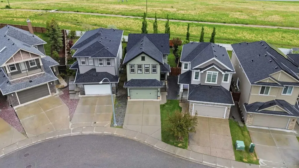 109 Evansdale Landing NW Calgary AB T3P 0C7