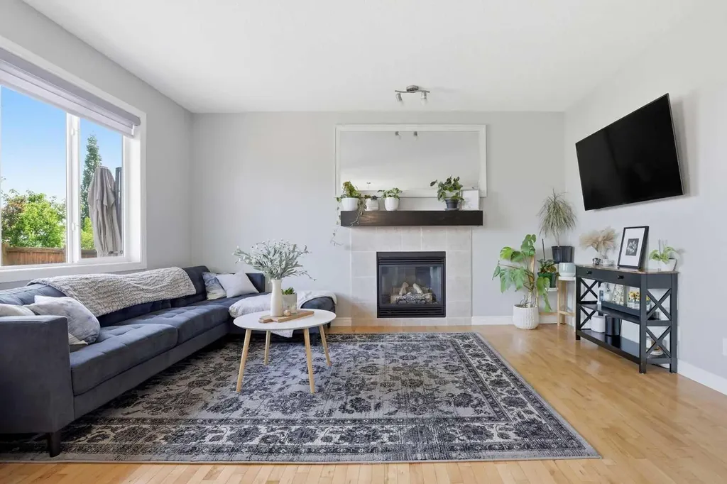 109 Evansdale Landing NW Calgary AB T3P 0C7