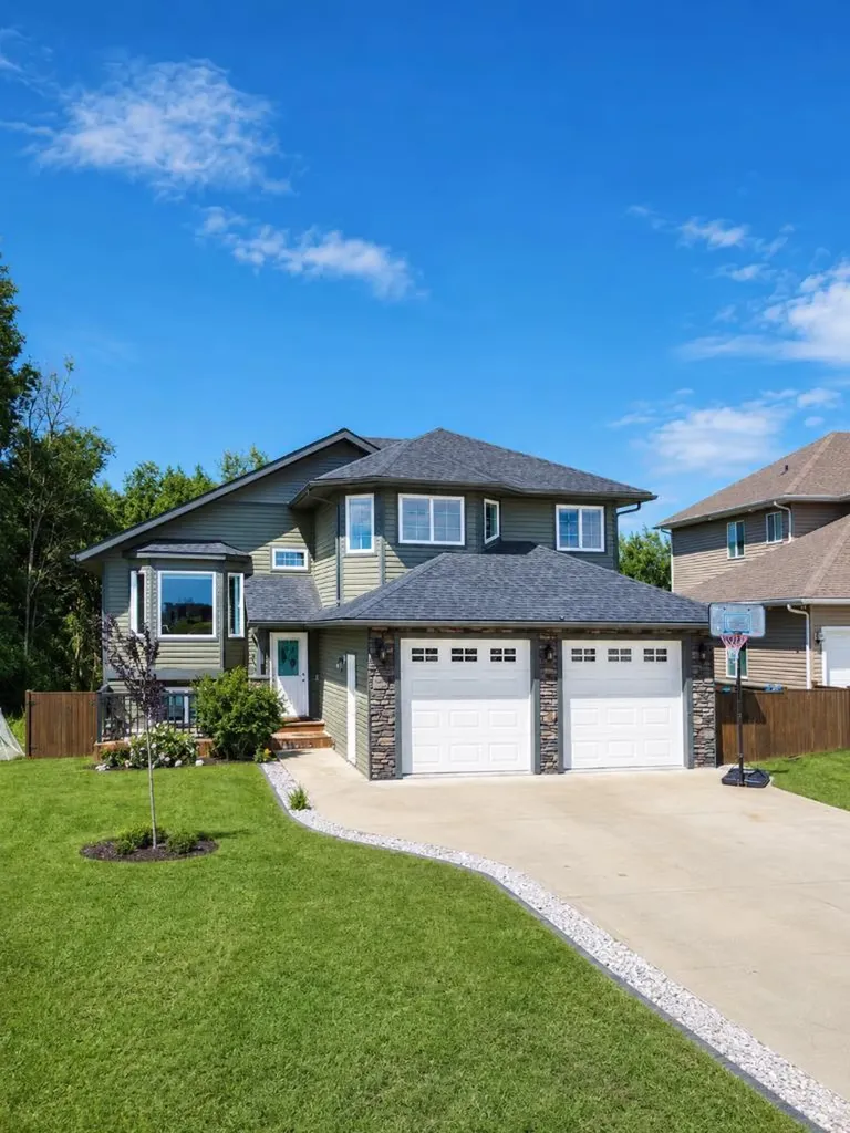 42 Riverstone Road Whitecourt AB T7S 0E5