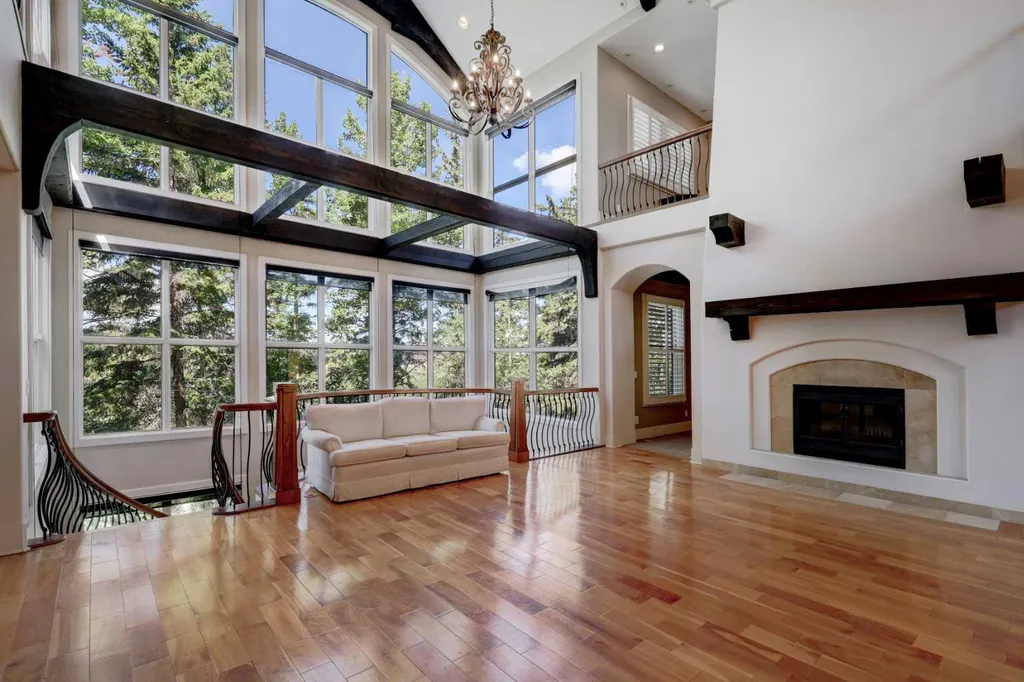 16 Pinehurst Drive Rural Foothills County AB T1S 4J3