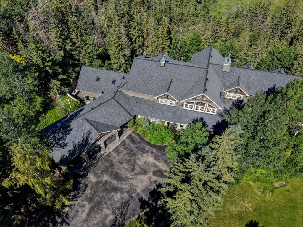 16 Pinehurst Drive Rural Foothills County AB T1S 4J3