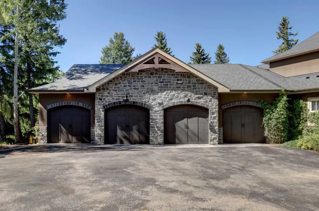 16 Pinehurst Drive Rural Foothills County AB T1S 4J3