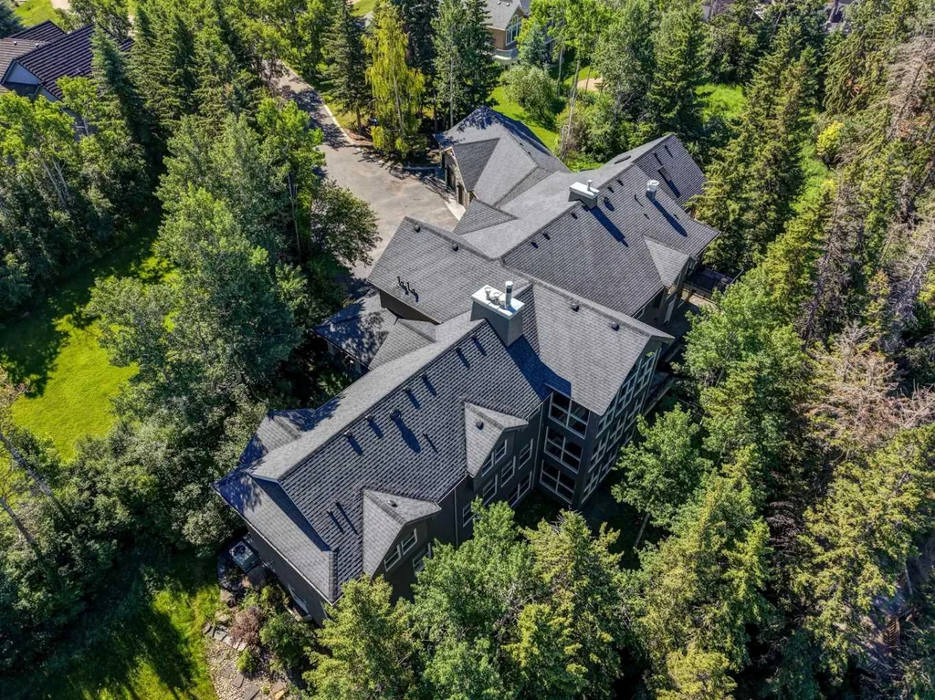 16 Pinehurst Drive Rural Foothills County AB T1S 4J3