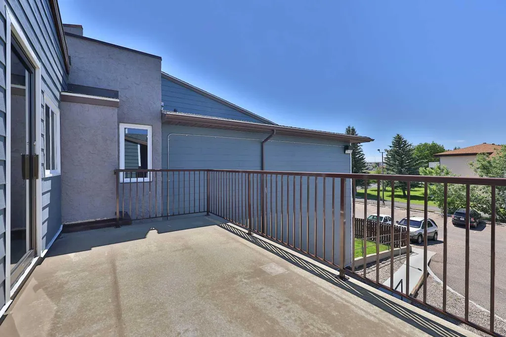 3910 23 Avenue S Lethbridge AB T1K 5H9
