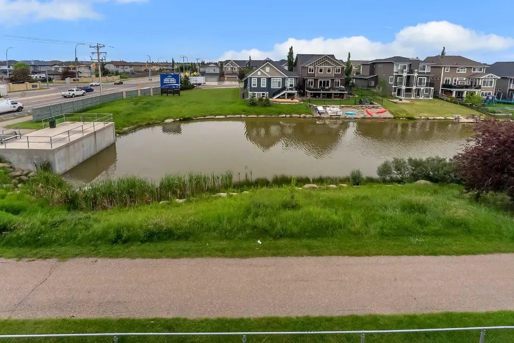 394 Canals Crossing SW Airdrie AB T4B 4L4