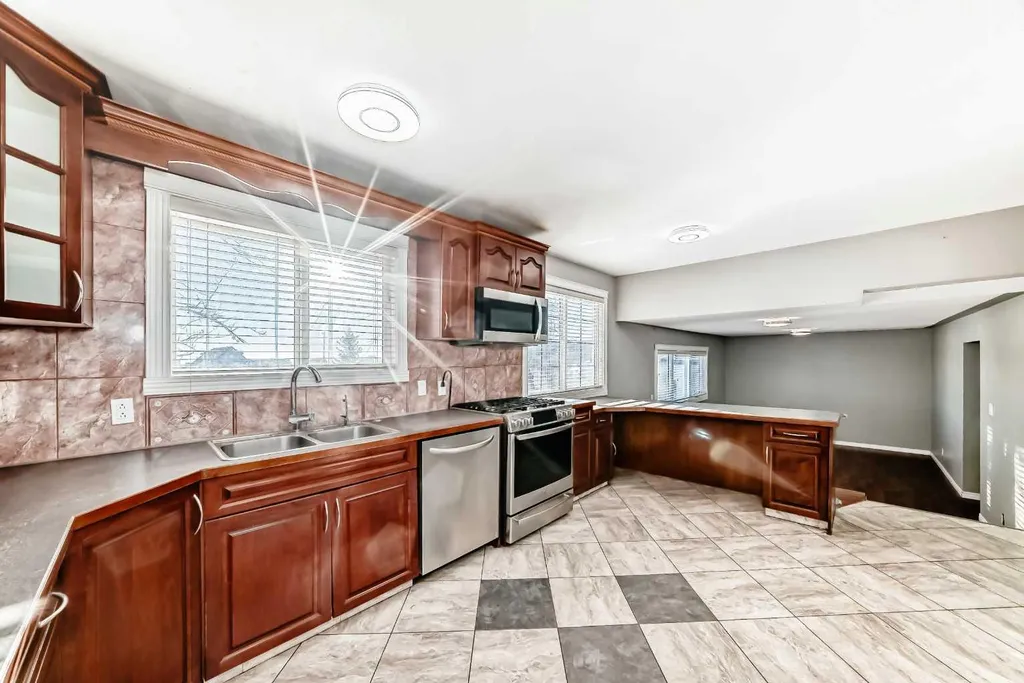 284211 Township Road 252 Rural Rocky View County AB T1Z 0M7