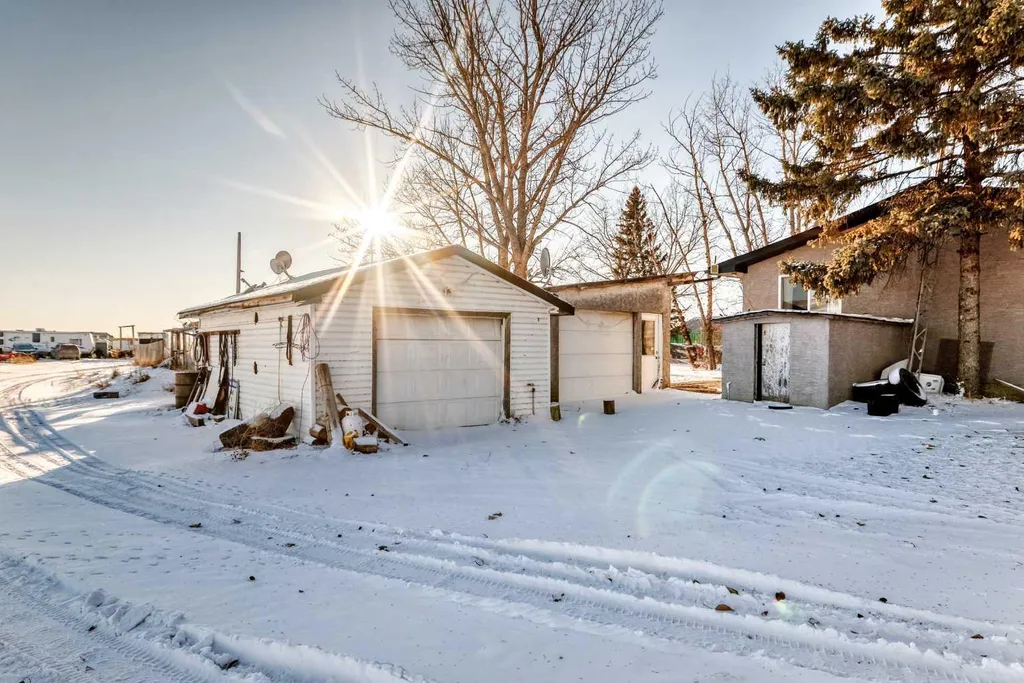 284211 Township Road 252 Rural Rocky View County AB T1Z 0M7