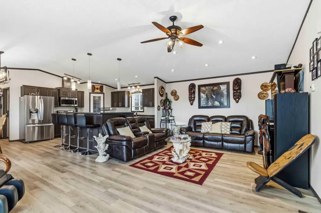 185 Grey Crescent Fort Mcmurray AB T9H 2N4