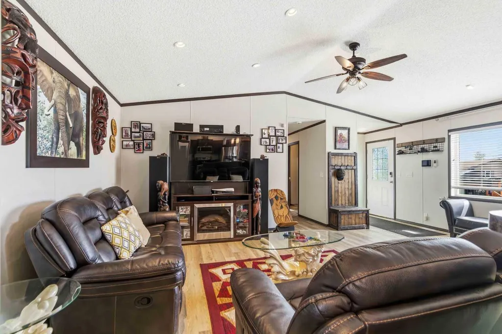 185 Grey Crescent Fort Mcmurray AB T9H 2N4