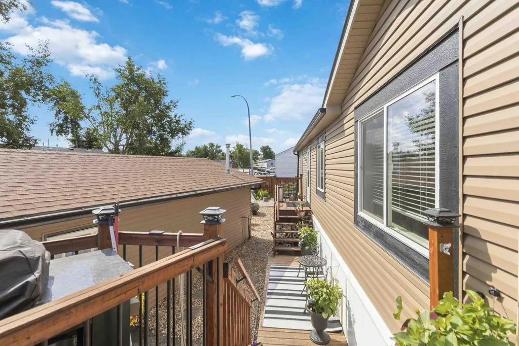 185 Grey Crescent Fort Mcmurray AB T9H 2N4