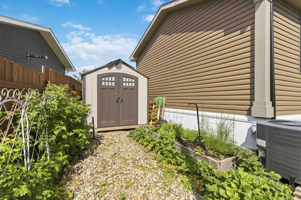 185 Grey Crescent Fort Mcmurray AB T9H 2N4