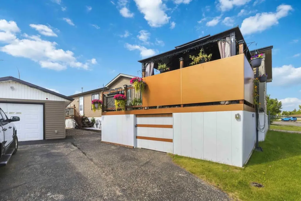 185 Grey Crescent Fort Mcmurray AB T9H 2N4