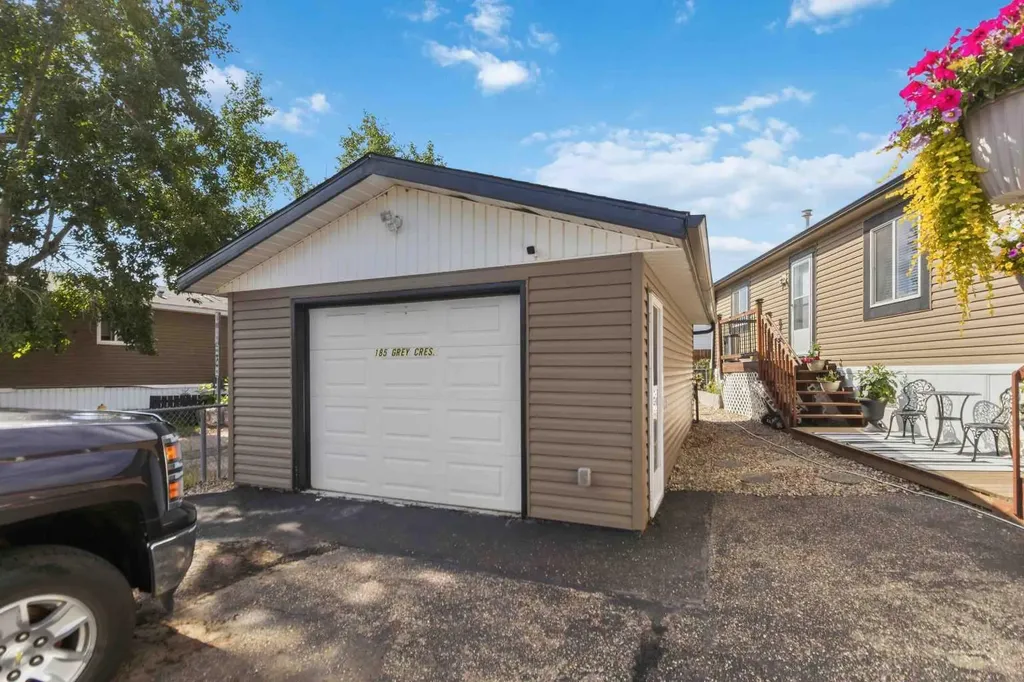 185 Grey Crescent Fort Mcmurray AB T9H 2N4