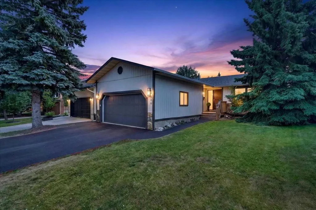 756 Strathcona Drive SW Calgary AB T3H 1S1