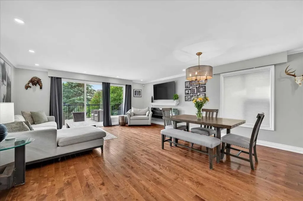 756 Strathcona Drive SW Calgary AB T3H 1S1