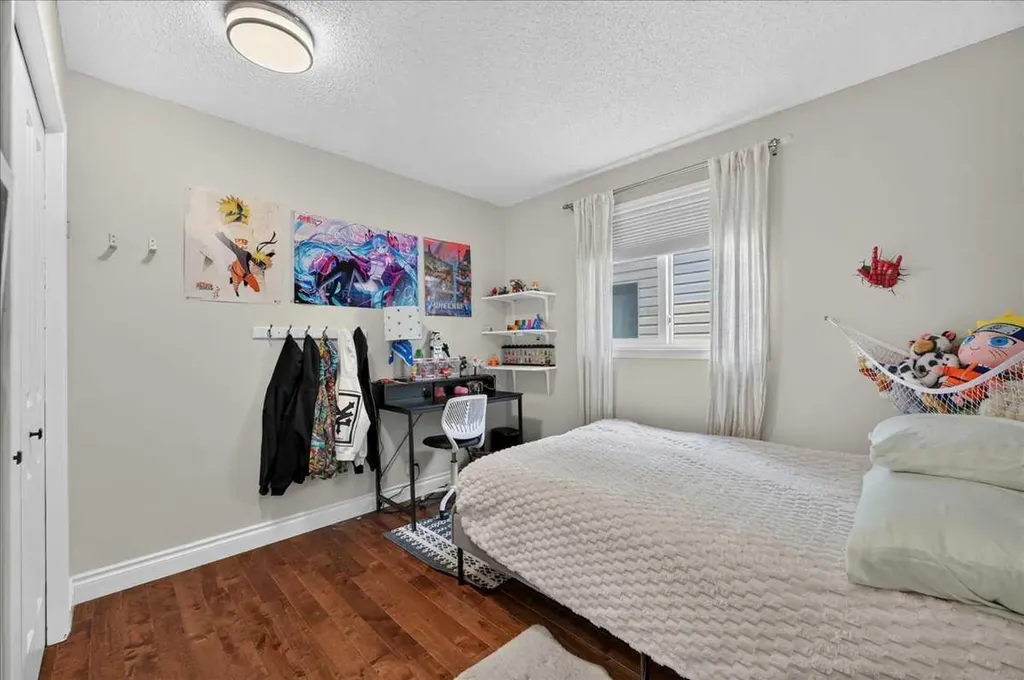 756 Strathcona Drive SW Calgary AB T3H 1S1