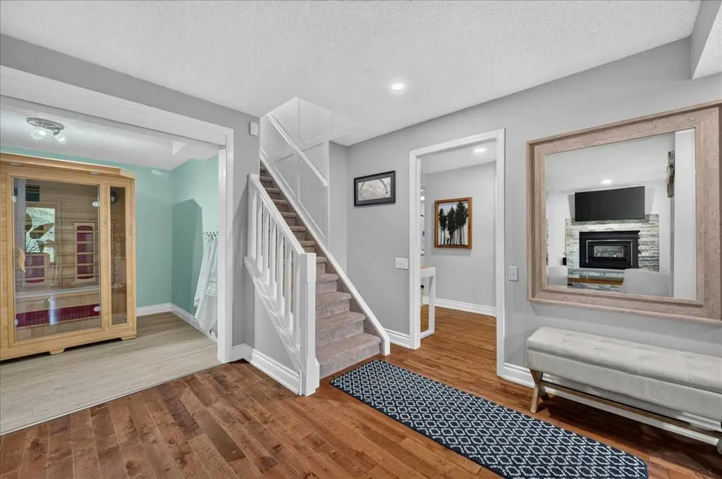 756 Strathcona Drive SW Calgary AB T3H 1S1