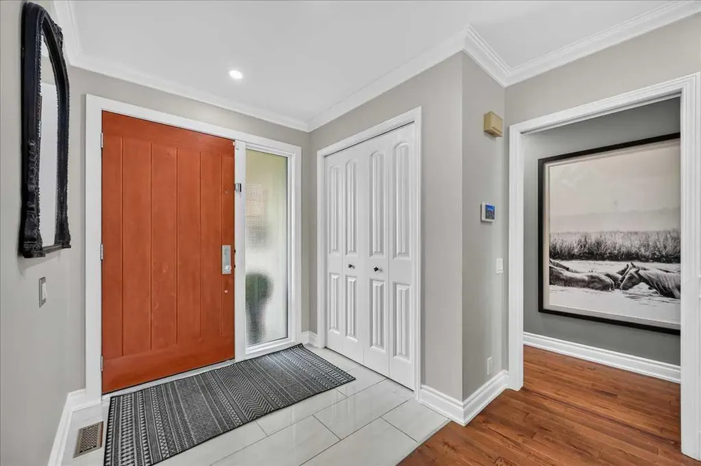 756 Strathcona Drive SW Calgary AB T3H 1S1