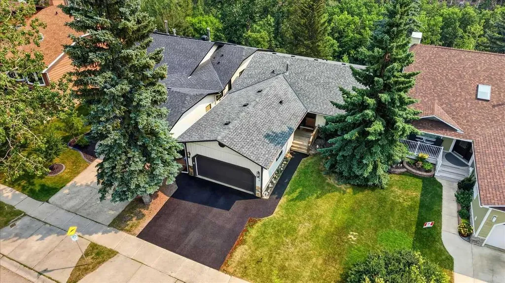 756 Strathcona Drive SW Calgary AB T3H 1S1