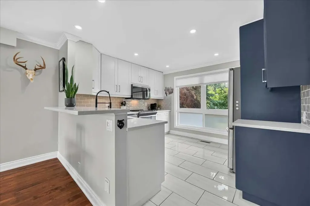 756 Strathcona Drive SW Calgary AB T3H 1S1