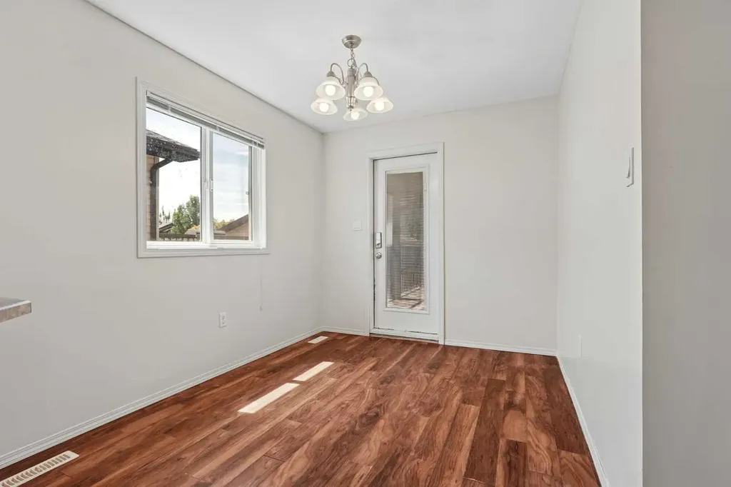 136 Mt Sundance Crescent W Lethbridge AB T1J 0L4