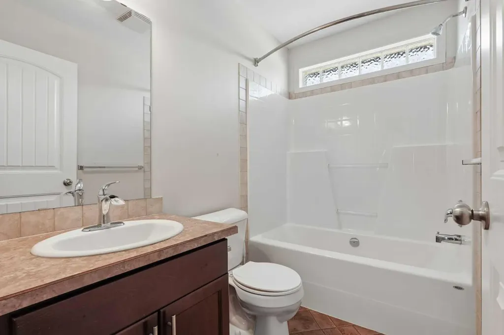 136 Mt Sundance Crescent W Lethbridge AB T1J 0L4