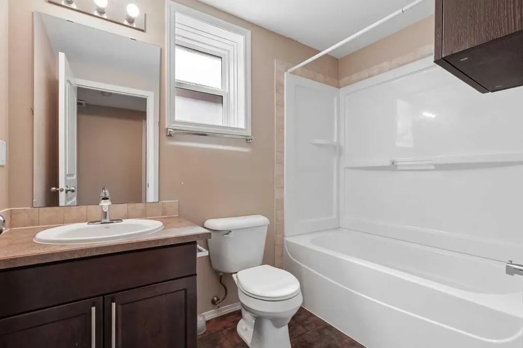 136 Mt Sundance Crescent W Lethbridge AB T1J 0L4