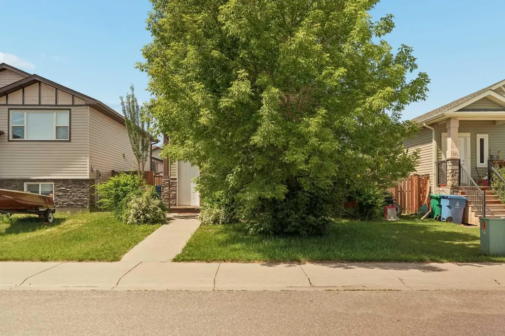 136 Mt Sundance Crescent W Lethbridge AB T1J 0L4