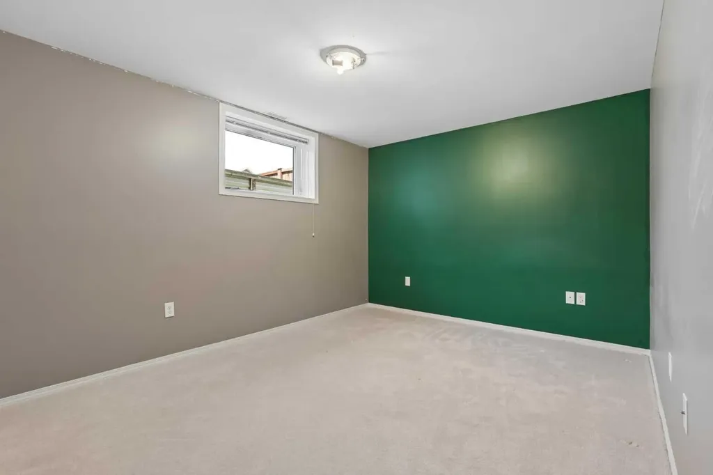 136 Mt Sundance Crescent W Lethbridge AB T1J 0L4