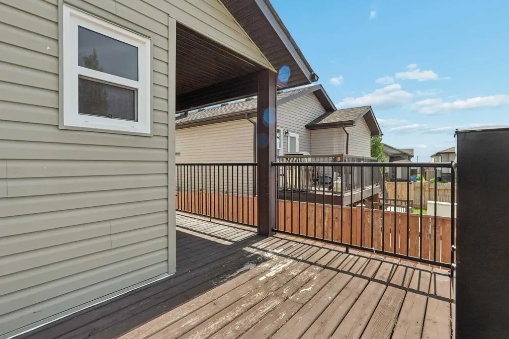 136 Mt Sundance Crescent W Lethbridge AB T1J 0L4
