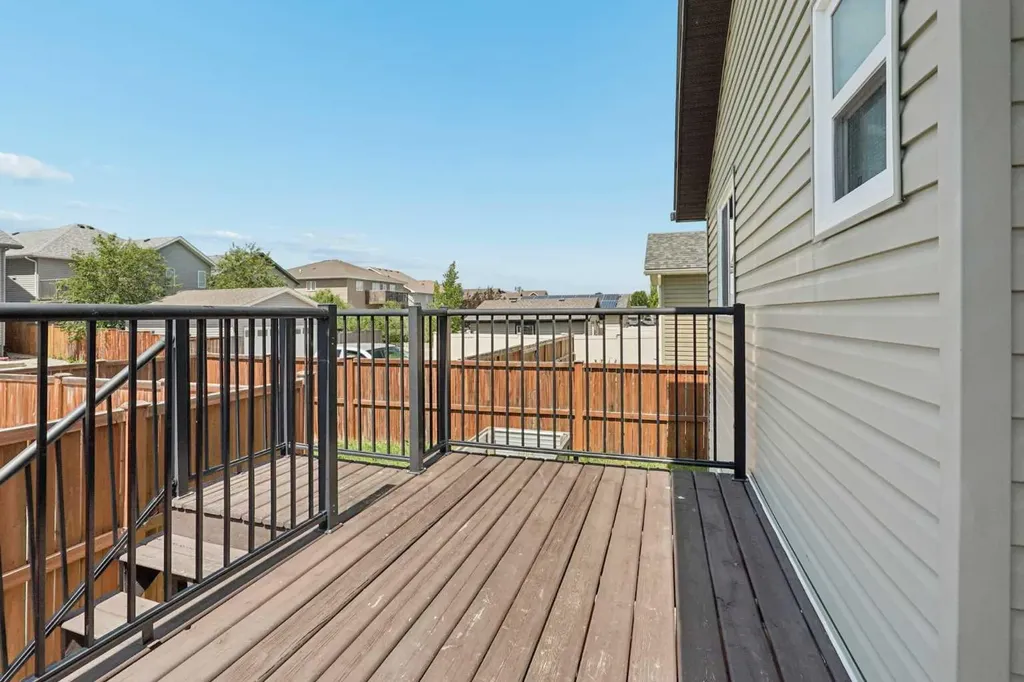 136 Mt Sundance Crescent W Lethbridge AB T1J 0L4
