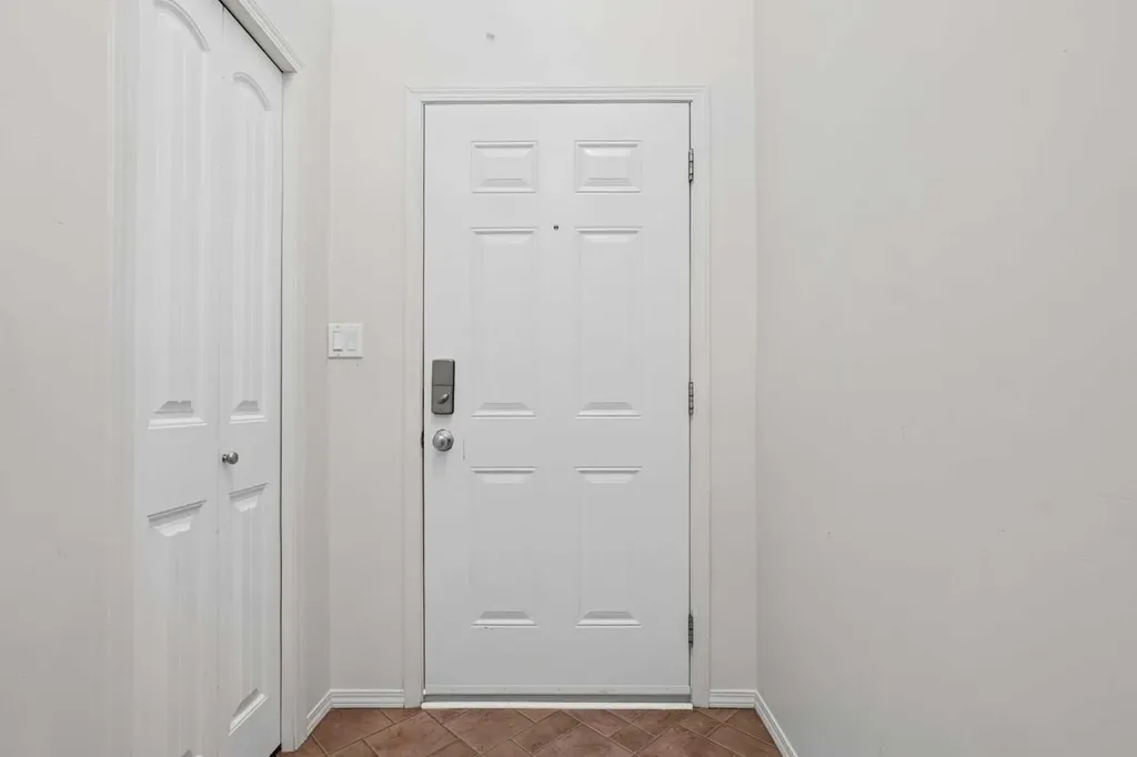 136 Mt Sundance Crescent W Lethbridge AB T1J 0L4
